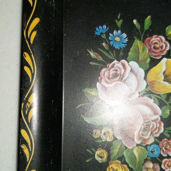 Floral  Pattern Metal Tip Trinket Tray Set of 4 - Picture 9 of 13